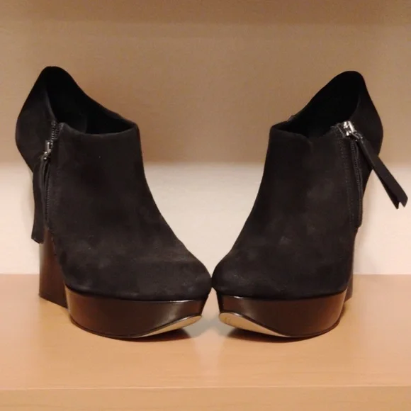 Shoes - Picture 9 of 12